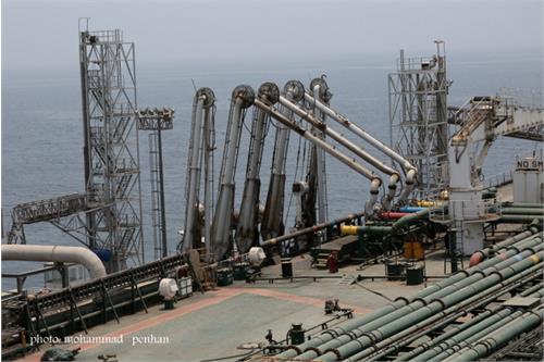 کره جنوبی : خرید و بارگیری نفت ایران همچنان ادامه دارد
