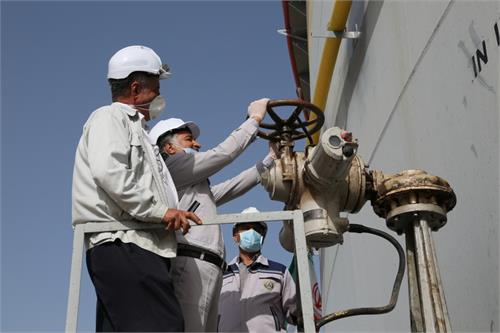 بهره برداری از مخزن 500هزار بشکه ای نفت خام در جزیره خارگ