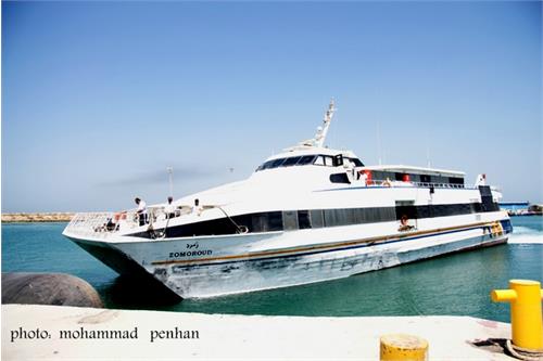 جابجایی 40 هزار مسافر دریایی از جزیره خارگ به بوشهر و گناوه و بلعکس