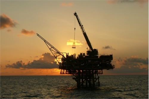 قیمت نفت نخستین بار پس از توافق اوپک کاهش یافت