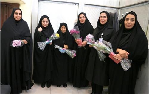 بانوان شاغل در شرکت پایانه های نفتی ایران به مناسبت روز زن تجلیل شدند + تصاویر