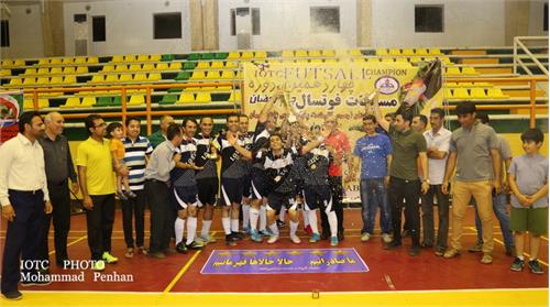 کسب عنوان قهرمانی تیم فوتسال صادرات در مسابقات جام رمضان جزیره خارگ