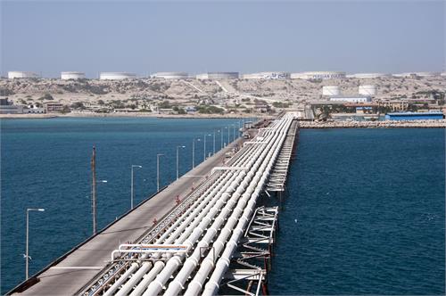 رشد 69.8 درصدی تخلیه و بارگیری پایانه های نفتی ایران در 10 ماه