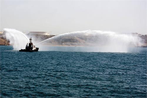 مانور آمادگی شناورهای عملیاتی پایانه نفتی خارگ برگزار می شود