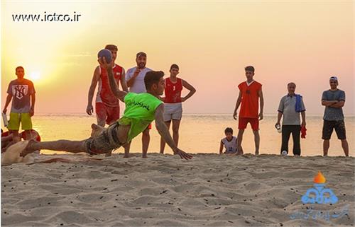 تمرین تیم ملی نوجوانان هندبال ساحلی بمیزبانی شرکت پایانه های نفتی ایران