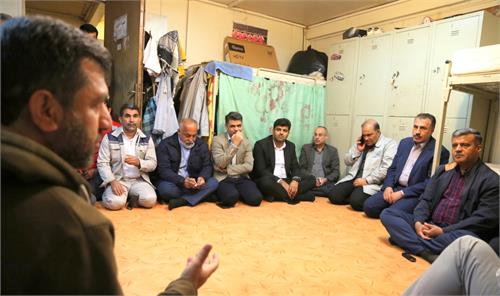 دیدار صمیمی مدیرعامل شرکت پایانه های نفتی ایران با کارگران شرکت