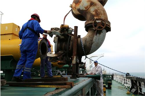 شرکت های نفت روسیه آماده کاهش تولید شدند