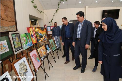 نمایشگاه آثار هنرجویان کلاس های آموزشی شرکت پایانه های نفتی ایران در جزیره خارگ گشایش یافت