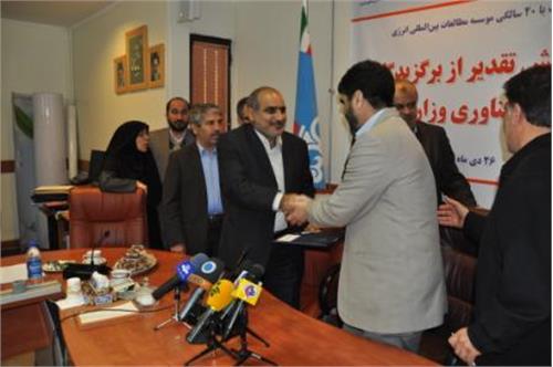 امضای 4 قرارداد پژوهشی شرکت پایانه های نفتی ایران