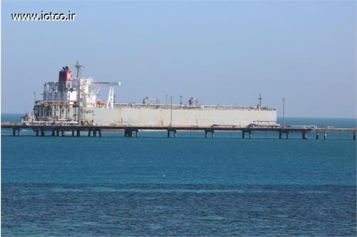 صادرات نفت از پایانه های نفتی  ایران در ماه مارس بیشترین میزان در 27 سال اخیر