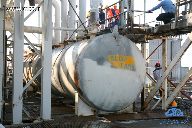 تعویض slop tank پهلوگاههای 11 و 12 اسکله غربی در تاریخ 93/12/11 4