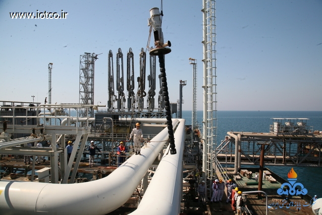 تعویض slop tank پهلوگاههای 11 و 12 اسکله غربی در تاریخ 93/12/11 1