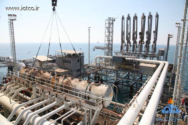 تعویض slop tank پهلوگاههای 11 و 12 اسکله غربی در تاریخ 93/12/11 4