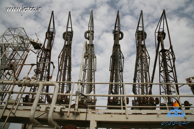 تعویض slop tank پهلوگاههای 11 و 12 اسکله غربی در تاریخ 93/12/11 7