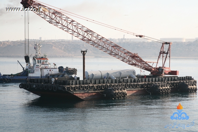 تعویض slop tank پهلوگاههای 11 و 12 اسکله غربی در تاریخ 93/12/11 10