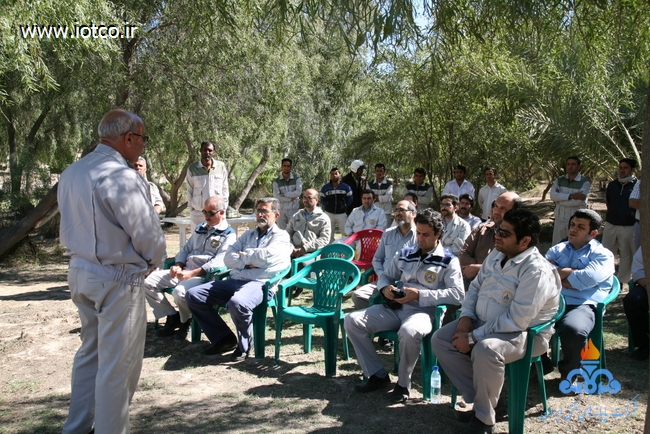 15 روز درختکاری پایانه نفتی خارگ 16