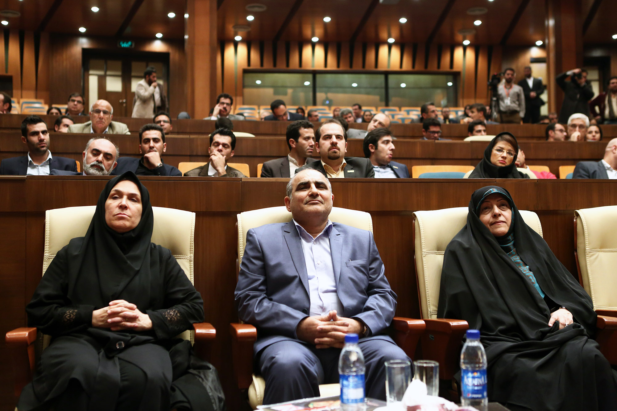 همایش ملی توسعه پایدار، پتروشیمی و صنعت سبز 10