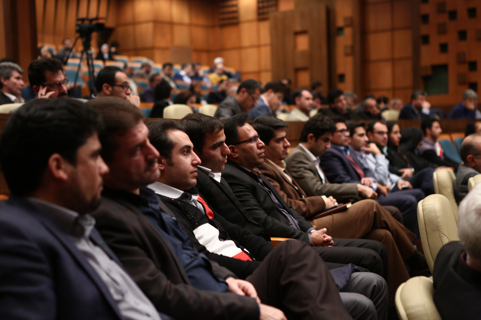 همایش ملی توسعه پایدار، پتروشیمی و صنعت سبز 31