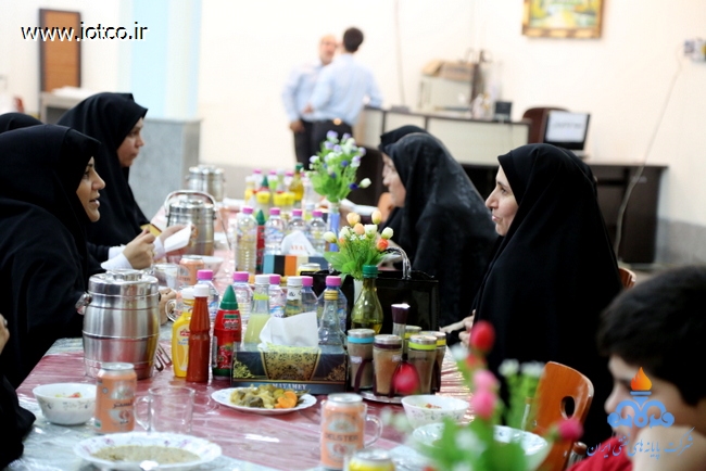 ضیافت خانواده شهدا و جانبازان 8