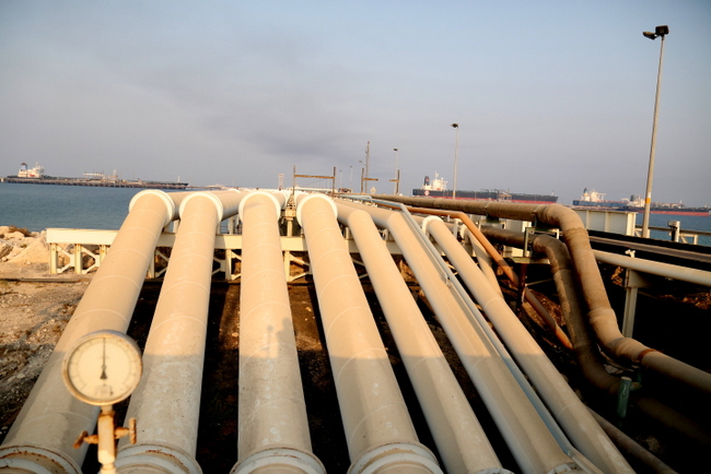 پهلوگیری همزمان شش کشتی 15