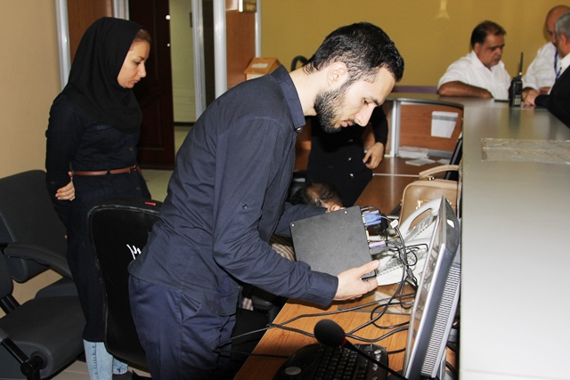 نصب سیستم نوین و استاندارد اعلان پرواز در فرودگاه خارگ 5