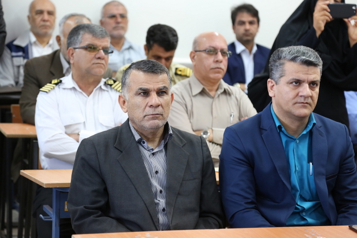 افتتاح مدرسه آزادی 32