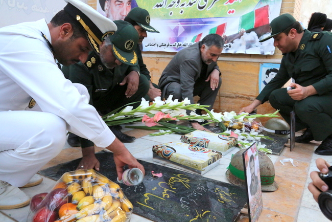 غباروبی گلزار شهدا 3