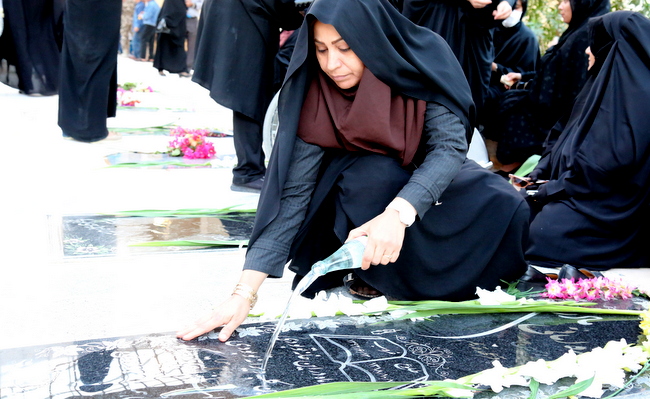 غباروبی گلزار شهدا 15