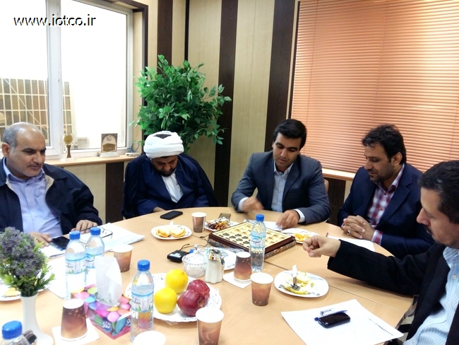 نشست با معتمدین خارگ 4