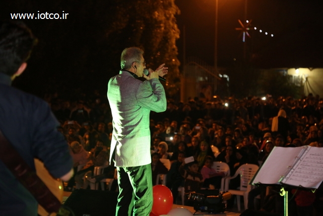 جشن انقلاب 12