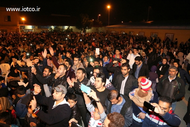 جشن انقلاب 44