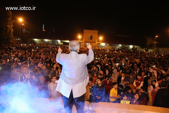 جشن انقلاب 46