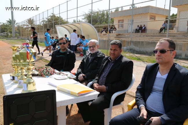 فوتبال دهه فجر 8