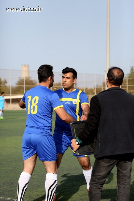 فوتبال دهه فجر 27