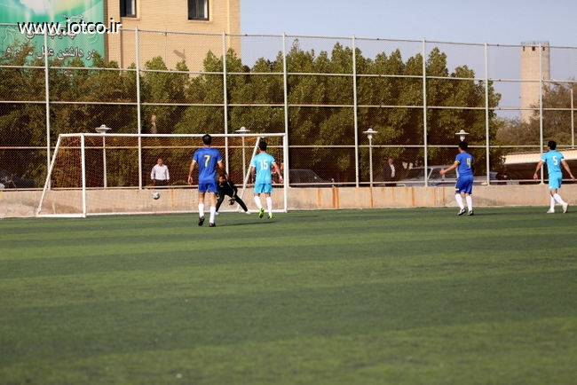 فوتبال دهه فجر 28