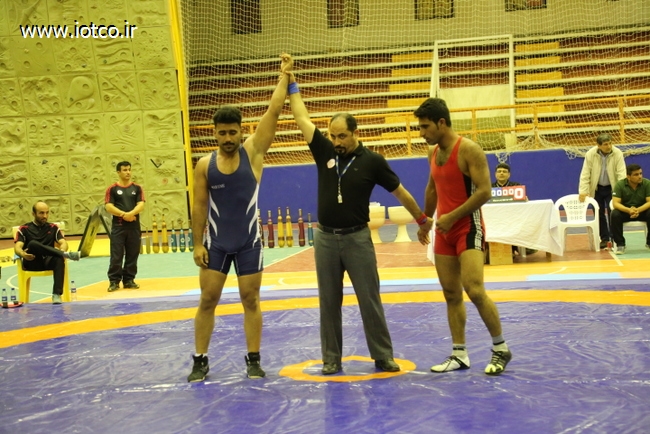 مسابقه کشتی 49