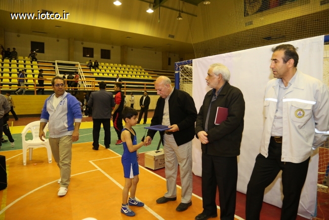 مسابقه کشتی 56