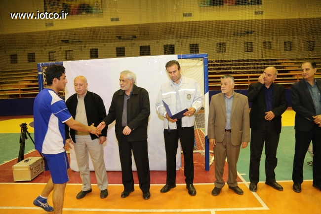 مسابقه کشتی 57