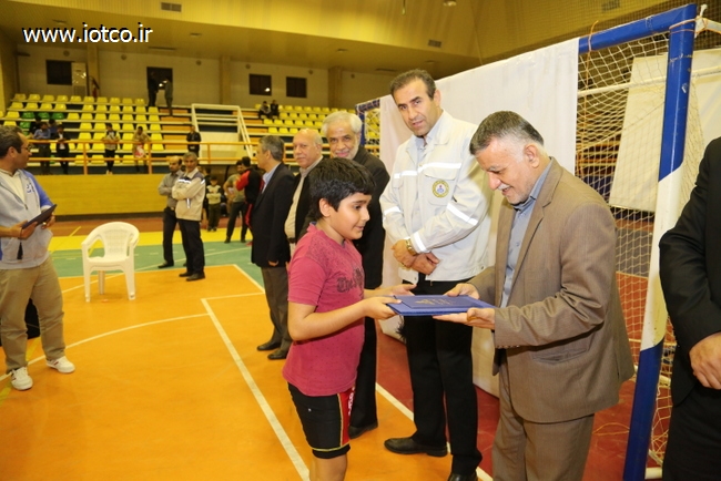 مسابقه کشتی 62