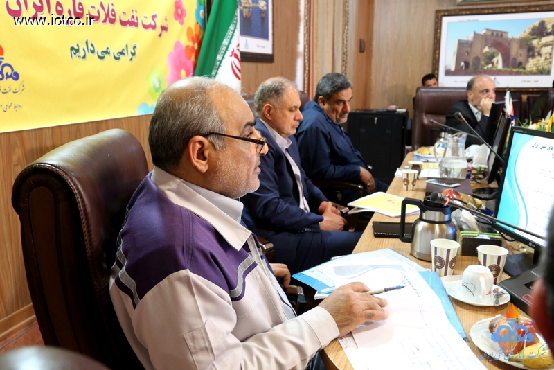 سفر کاردر به خارگ