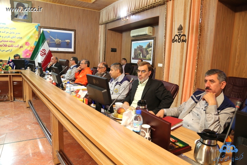 سفر کاردر به خارگ