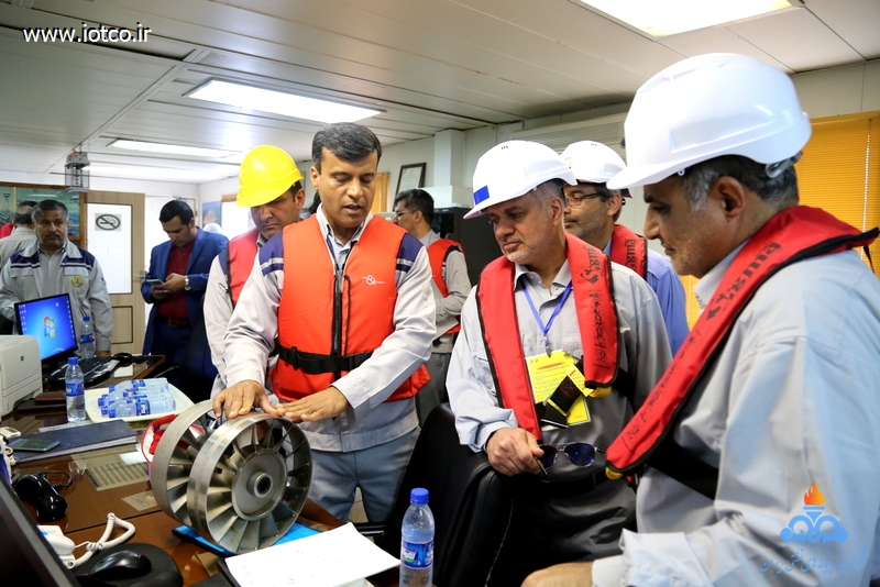 بازدید معاون وزیر از تاسیسات 1