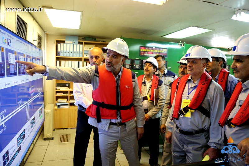 بازدید معاون وزیر از تاسیسات 3