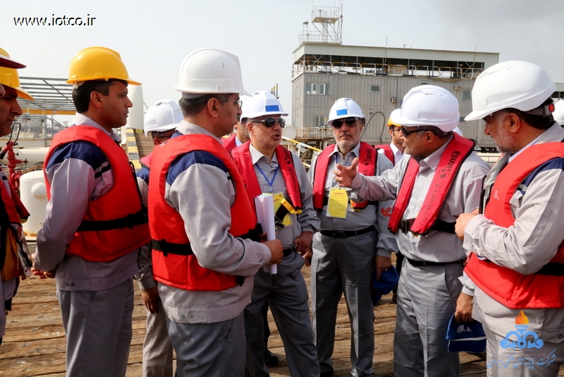 بازدید معاون وزیر از تاسیسات 17