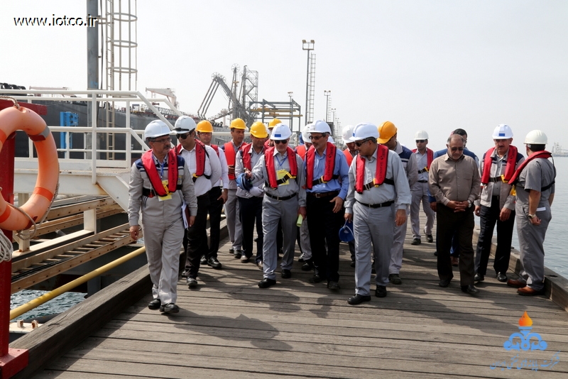 بازدید معاون وزیر از تاسیسات 23
