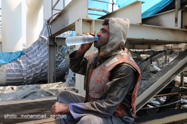 تعمیرات اسکله 12