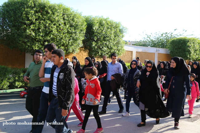 پیاده روی خانوادگی 2