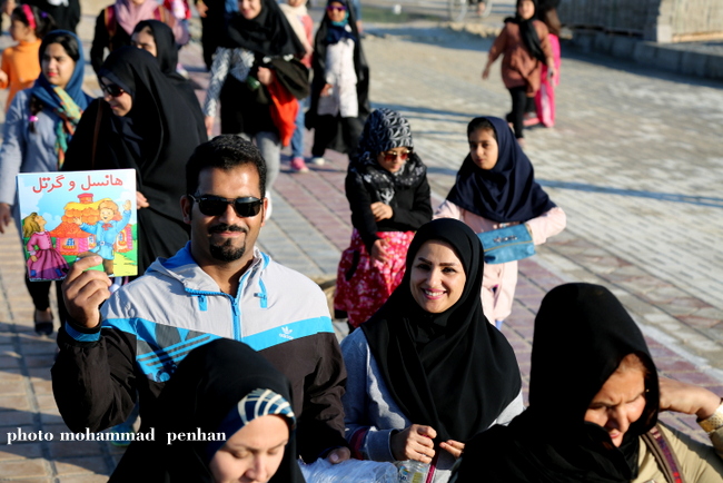 پیاده روی خانوادگی 18