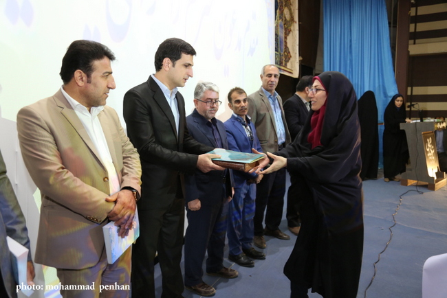 کتاب خوانی و شب شعر 46