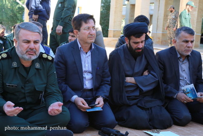 غبارروبی گلزار شهدا 2